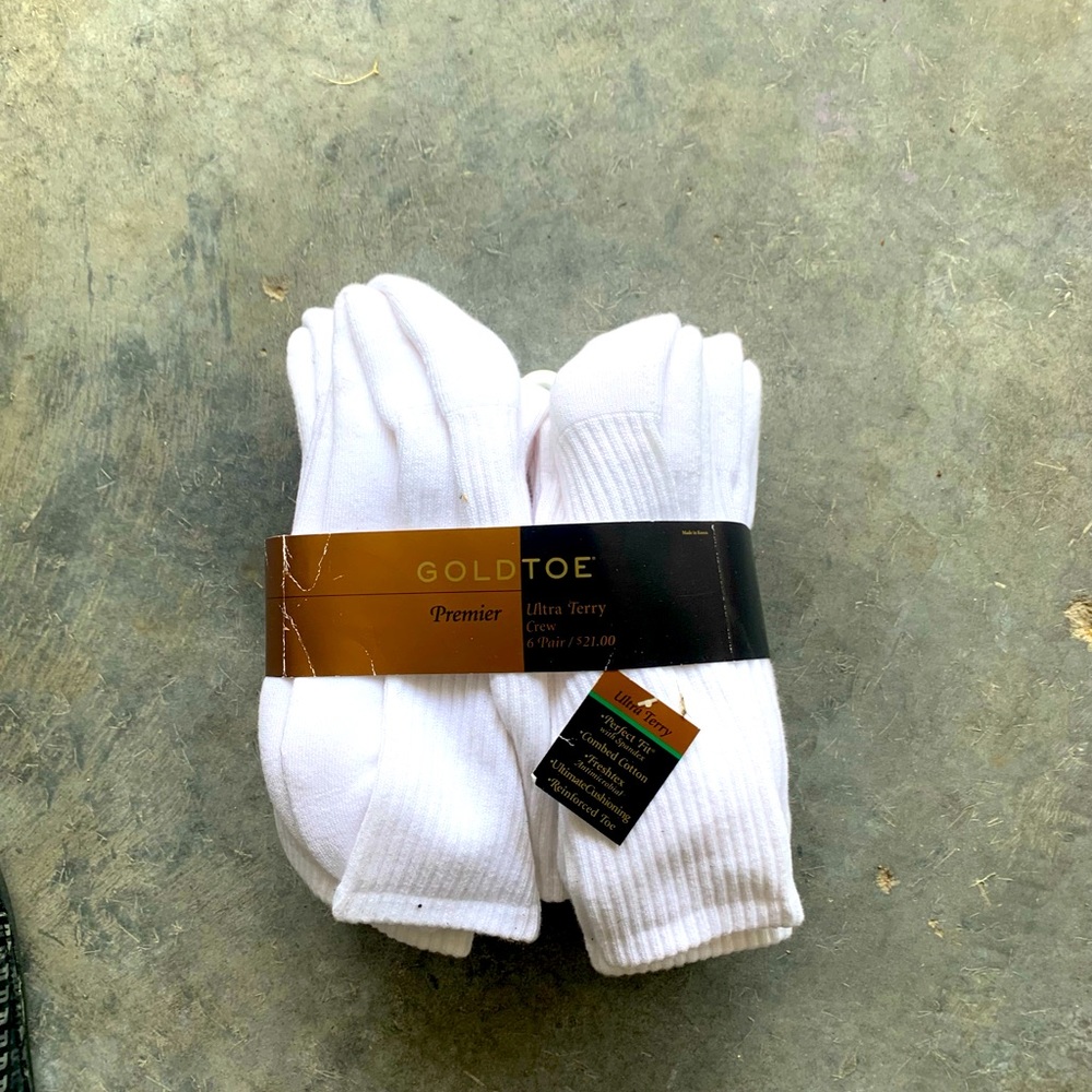 Golden toe Six Pair Socks